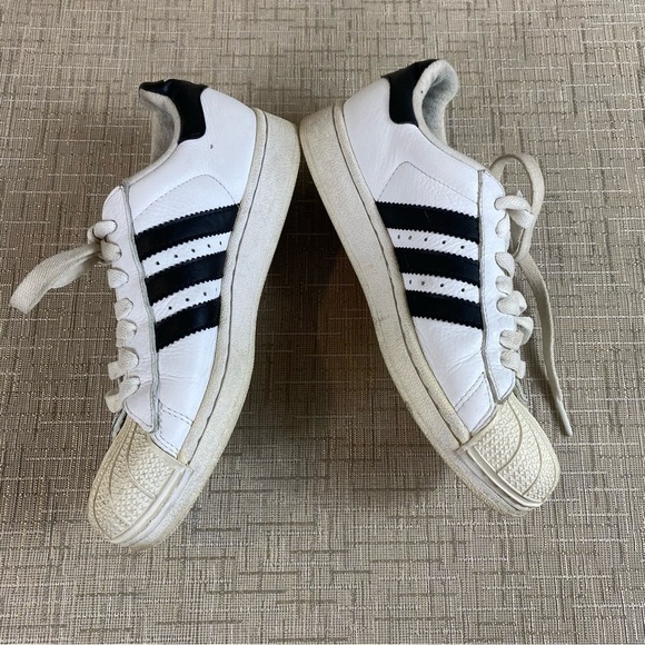 Adidas Vintage Youth Superstar Clamshell White Black Stripes Leather Sneaker Sz4 - Picture 8 of 11